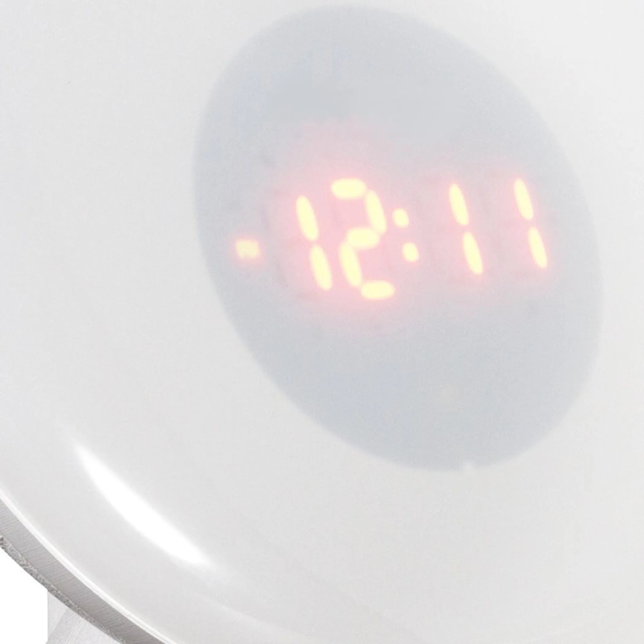 7" White Round LED Desk Lamp With USB